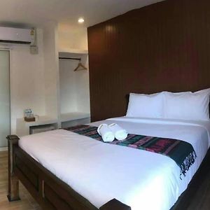 Standard Zimmer mit Kingsize-Bett